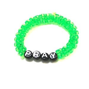 2/$12 Green “Pray” Bracelet